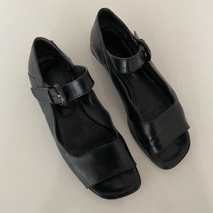 Joan & David Black Mules - 7.5M